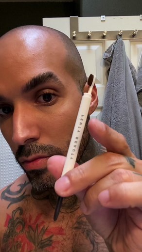 Achieve Unclockable Thick Guy Brows with Easy Techniques