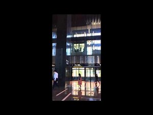 エレベータ（チャーリーとチョコレート工場みたいな）