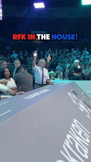 The Room Erupted •••••••••••• It’s an honor to have presidential candidate @robertfkennedyjr in the house for #KC48 in Nashville at the @bitcoin.conference. Tune into our YouTube channel to catch the main event between @smilensam and @arroyo_ufc presented by @deloreanmotorcompany | Karate Combat
