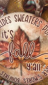 🍂✨ Fall in love with these stunning fall-themed mesh decorations! ✨🍂 The first features a vibrant mix of teal, cream, and leopard colors, beautifully complemented by chic ribbons that add a touch of flair. The second boasts rich gold and maroon tones, perfectly accented with cozy plaid ribbons. Both pieces are adorned with super gorgeous fall signs, making them the ideal addition to your autumn decor! These beauties are heading to new homes, and I couldn't be more excited! 🍁🏡 Which one catch
