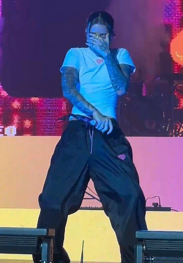 🫶🫶🩹🩹@baby miko @Mauro @SFX Events @Mikorillo #youngmiko #xoxotour #barcelona #id #jowellyrandy