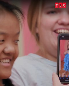 26K views · 1.1K reactions | Emma está trabalhando em uma boutique meio período e agora recebe suas irmãs Anna e Elizabeth, que chegam para escolher roupas para a conferência de pessoas pequenas ✌️六‍六‍戮‍戮 #OsPequenosJohnstons Aproveite o conteúdo Discovery em streaming com a MAX. Assine agora: <https://bit.ly/MAX-TLCBrasil> | TLC Brasil | Facebook