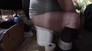 Use Toilet Bucket Take a Poop