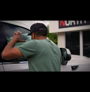 That's So Raven Star Raven Symone Says She's Happy Her Eather Is Dead Claims He Made Her Cet Lipo & Breast Surgery At 15 | T.Vickz