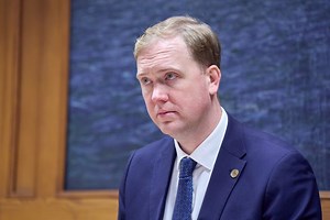 Economics Minister proposes cutting public administration functions