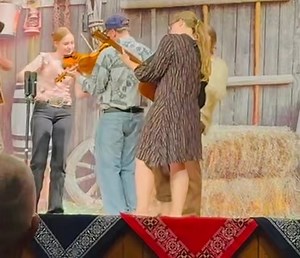 4.6K views · 381 reactions | One of their winning twin fiddle tunes! What do y’all think? #twins #fiddle #music | The Arizona Wildflowers | Facebook