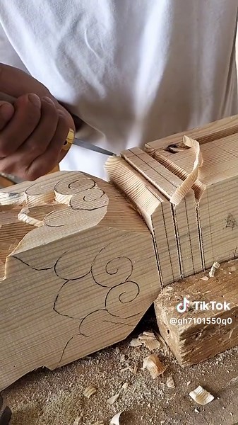 Root Art: Handmade Wood Carving Process Sharing