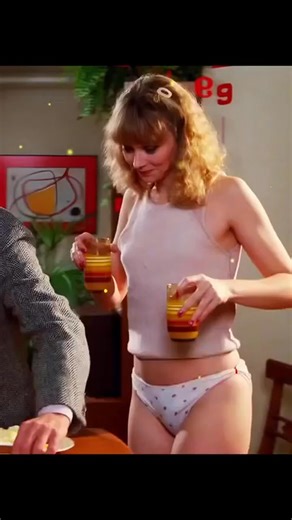 This iconic scene was never edited, take a closer look and try not to gasp when you see the unexpected blooper... Check 1st comment 😭 | Elena Gilbert