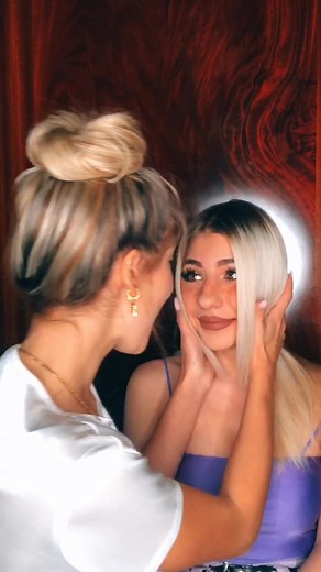 Girl Kissing Girl: Sensual Moments Caught On Camera