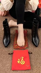 Stylish and versatile women's ankle boots with a suede pattern #FashionableShoesRecommendation #ElegantFemininity #FactoryDirect #BeautifulShoesRecommendation | Ladies Shoes