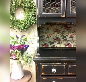 18 reactions · 4 comments | Announcing our October Colors of the Month. Yep, you read that right, we are offering TWO colors this month: 헟헮헻혁헲헿헻 and 헦현헲헲혁 헣헼혁헮혁헼. We couldn’t let the spooky season go by without offering you a muted orange and a true black with a 35% savings. Don’t let October go by without one, 표푟 푏표푡ℎ, of these colors. 李 | Sweet Pickins Milk Paint & Furniture | Facebook