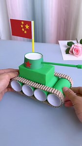 DIY Little Tank from Paper Towel Tubes #recycledcrafts #papertoweltubecraft #diytank #parentchildcrafts #nationaldayhandmade #turnwasteintotreasure #handmadedecor #upcycledart #easyhandicrafts #creativeactivities | paper craft