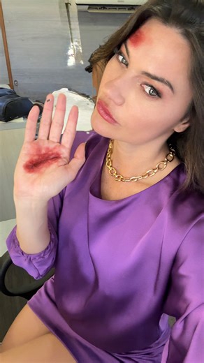 sᴏғɪ ᴊᴜᴊᴜʏ on Instagram: "Y es que si, la gente siempre va a hablar, 🤷🏻‍♀️ para bien, para mal…para mi lo importante es lo que VOS te contas a vos mismx!!! Siento que la clave es tener en claro QUE es lo que queres y ser fiel a eso 💞 Cuando pasó lo del famoso casting del barro, yo tenía 2 opciones: sentirme mal, bloquearme y no avanzar, o tomarme las cosas con humor y seguir mi propio camino, con el foco y la intención clara, sin joder a nadie! 🚀✨ Por suerte elegí la segunda! 😅 y aquí estoy