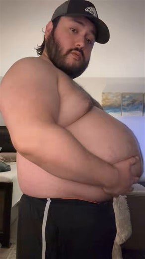 Fat boy needs rubs and a funneling. #fatboy #feedee #gainer #cubchub #chubbycub #chubbybear