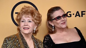 Debbie Reynolds Wins Lifetime Award