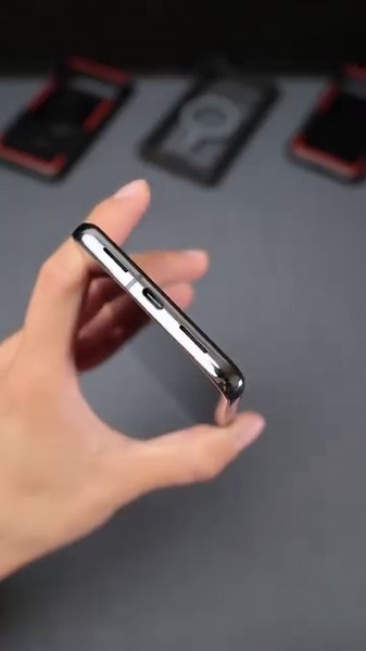 Unboxing !!!!Google Pixel 8 Pro poeticcases.com #neoncase #guardian #revolution | Poetic