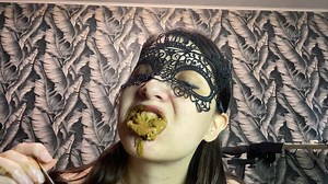 PooGirl – poop a full container eat shit with a fork and vomit