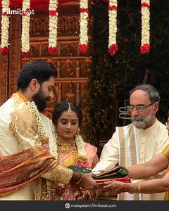 1.7M views · 39K reactions | ഗോപിക ഇനി ജിപി യുടെ സ്വന്തം പുടവ കൊടുത്ത് ഗോവിന്ദ് പദ്മസൂര്യ | Malayalam Filmibeat | Facebook