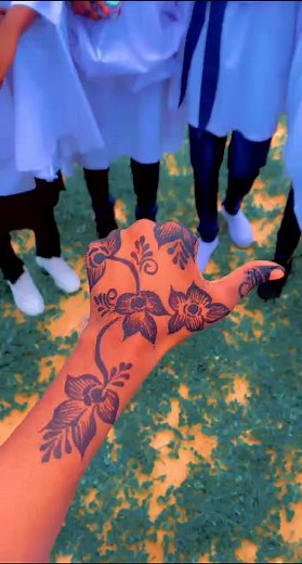 Intricate Henna Designs: A Gesture of Unity