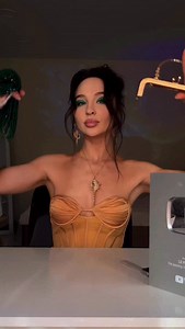 15K views · 90K reactions | ✨There’s a moment in this build where the bag finally “becomes” a bag — the structure locks, the silhouette forms, and it just clicks. This model has been one of the most requested lately, so I filmed the full breakdown. Should I share the clasp section next?  #handmadebag #crystalbag #beadedbag #asmrcrafting #creativeprocess #handcrafted #beadweaving #behindtheprocess #designerlife | LeParagon | Facebook