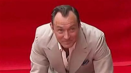 Jude Law receives star of fame in Hollywood.