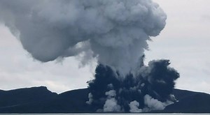 ¡Imágenes impactantes! Isla del volcán de Tonga desaparece tras catastrófica erupción