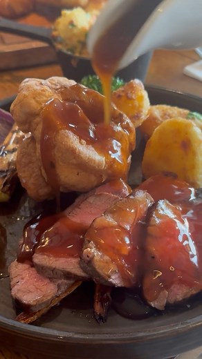 2.5K views | Join us for a mouthwatering roast that is sure to satisfy your cravings. Served every Sunday from 12pm. | Cornhill Castle | Facebook