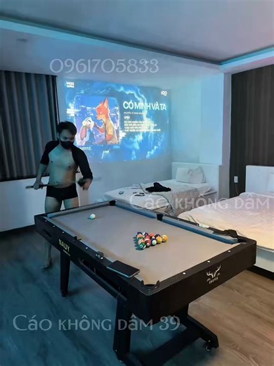 Ôi vừa đi thái về ảnh rủ đánh bida 🤧 đây là chỗ đánh bida anh ta nói sao 🤦‍♂️ Ngộp ngạc vì cái ass còn khít và nóng hỏi ảnh ta nhà nhàng đút cặc vào sâu trút mọi sự phẫn nộ vì mình đi cho trai tây đụ 😆 Và tôi không biết làm gì chỉ biết hưởng thụ và rên la thảm thương chỉ mong ảnh dập mạnh hơn nữa 😆 ✅Mua popper/jelly/kẹo sâm/gel nhắn cáo nhen ✅ nhận collab nhưng 0 hf nhé Liên hệ cáo qua : ig : tritrotre2k Zalo mua hàng : 087642 4822 ( không gọi) Cần gấp gọi 0961705833 Tele : caokhongdam ( cli