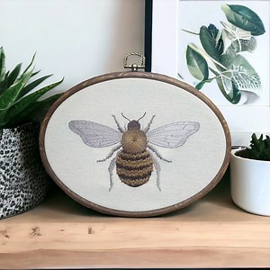 Honeybee Finished Embroidery Hoop Wall Decor, Bee Wall Art, Embroidery Art Finished, Bee Room Decor, Cottagecore Home Decor, Bee Nursery Art - Etsy