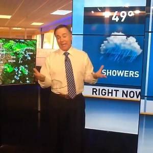It's a scattered shower day. Here's Rod Hill with your #kgwinstacast #pdx #pdxweather #portlandweather #kgw #kgwnews | KGW-TV
