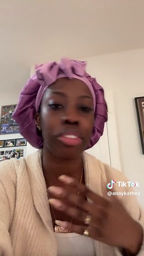 Understanding the Naked Mom Discussion in America