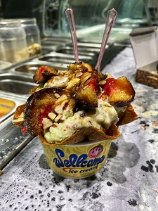 15M views · 10K reactions | Stone Gulab Jamun Icecream | Nagpur Buzz | Facebook