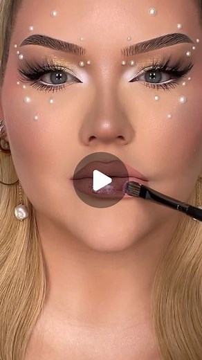 NikkieTutorials on Instagram: "it had to be done ⭐️👄⭐️"