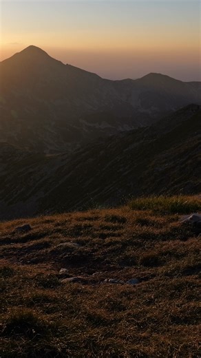 Enjoying the sunset while hiking. #hikinglife #hikingromania #sunset #retezatmountains | Andrei Lazar