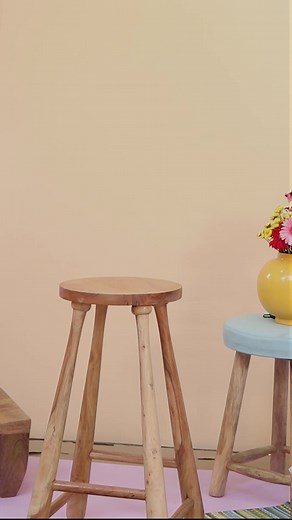 Freedom Tree is PROUD to celebrate PRIDE month this June. We’re so excited about our latest collaboration, with the Tweet Foundation, a leading organization providing holistic services and support for the often marginalized Trans community. We were welcomed by Abhina Aher, Co-chair of Tweet Foundation who invited us to learn and collaborate at their shelter home in Goregaon, Mumbai. Nikita, the leader at the shelter home, helped us navigate through this space and introduced us to a group of exce