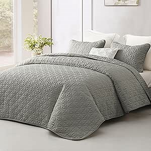 Exclusivo Mezcla Quilts Twin Size Bedding Set with Stitched Grid Pattern, Lightweight Summer Light Grey Bedspreads Coverlets Bed Cover for All Seasons (1 Quilt and 1 Pillow Sham)