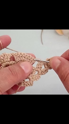 Easy Triangle Shawl Crochet Tutorial