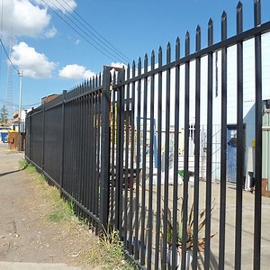 [Hot Item] Durable Metal Garden Fencing Panels for Outdoor Spaces