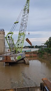 Crawler Crane Operator BD 👍🇧🇩 #crane #crawlercrane | Heavy Equipment Experts