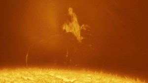 A Leaky Solar Prominence Video Credit & Copyright: Andrea Girones Explanation: What's hovering above the Sun? A solar prominence. A prominence is a crest of hot gas expelled from the Sun's surface that is held aloft by the Sun's magnetic field. Prominences can last for days, can suddenly explode into space, or just fall back to the Sun. What decides a prominence's fate is how the Sun's complex magnetic field changes -- the field's direction can act like an offramp for trapped solar particles. Th