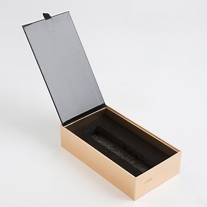 [Hot Item] Customized Varnishing Cardboard Clamshell Gift Packaging Box for Cosmetic Makeup