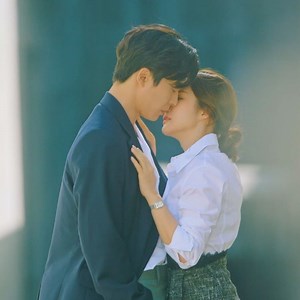 Iconic kiss scenes from popular romantic K-dramas that will get your heart racing