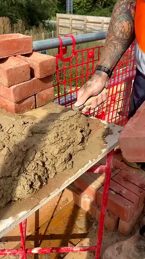 How to lay soldiers #build #builder #creative #brickwork #construction #bricklaying #bricklayer #satisfying #skills #practice #fyp #foryou #reelsfb | Construction Ideas