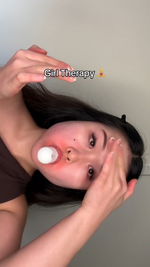 Nothing beats Thursday night girl therapy 🧘‍♀️ Add our Teeth Whitening Kit to your relaxing routine. | WHITE GLO