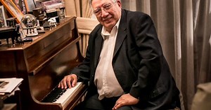 “Me siento tan amado”: Valentín Trujillo celebró sus 91 años con emotiva sorpresa en la puerta de su casa