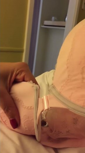 How to close and open a front close bra (Victoria Secret)