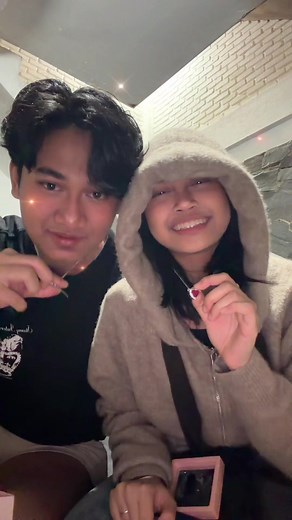 Unboxing Resya & Tasya: Tas Couple Terbaru