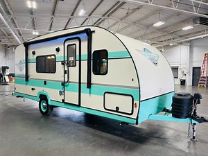 New 2025 Gulf Stream RV Vintage Cruiser 19RBS Travel Trailer