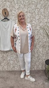 7.7K views · 34 reactions | Fashion Alert!!! Laat die mooie zomer maar komen.  Shirt Tinka https://www.prachtmaat.nl/collectie/shirts  Gilet Boho https://www.prachtmaat.nl/collectie/blazers-vesten  Jeans Carstorm https://www.prachtmaat.nl/search/results?query=Carstorm | Pracht Maat | Facebook