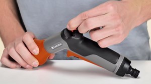 Gardena Classic Irrigation sprinkler garden sprinkler for watering potted plants and flower beds, frost-resistant, one-hand operation, packed (18311-20)